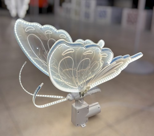 Motyl LED z ruszającymi skrzydłami 60cm