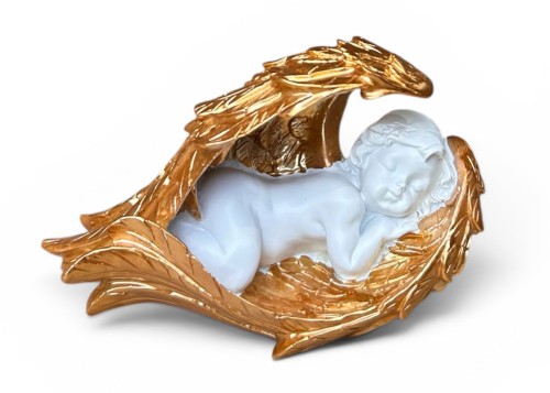 Anioł leżący w skrzydłach 11cm