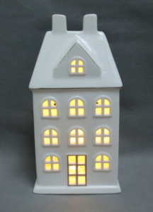 Domek ceramiczny LED 12x9x23cm